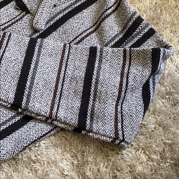 Miguel Geraldo Mexican hoodie / poncho - Picture 8 of 8